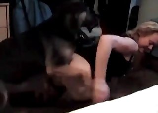 Blonde teasing with her juicy pussy