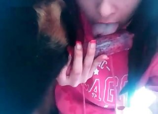 Rear end is getting a perfect head by a zoophile